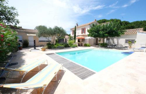 pleasant holiday rental with swimming pool, in moulès, near arles, between the camargue and the alpilles – 6 people - Foto 1
