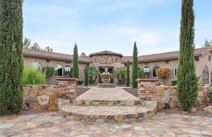 Hilltop Estate w/ Pool, Hot Tub, Fire Pit, Views Cleveland Vista by Avantstay - Foto 145