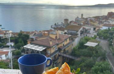 BILOCALE VISTA MARE CON POSTO AUTO - Foto 4