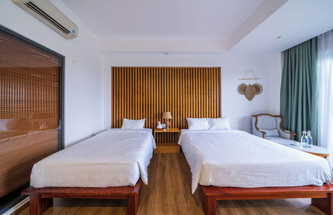 Palm River Boutique - Photo 27