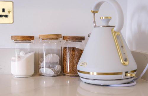 Priory Bay Escapes - Matahari - Photo 18