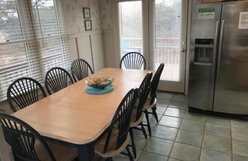 Pets OK Rest A Shored A Secure and Comfortable Home Flat Screen T Vs In All Rooms Fully Stocked With Plenty Of Amenities Private Inground Pool Gas Fireplace Rents Sat to Sat Full Weeks only - Foto 42