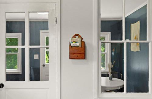 Hudson Restored Farmhouse with Fire Pit - Foto 13