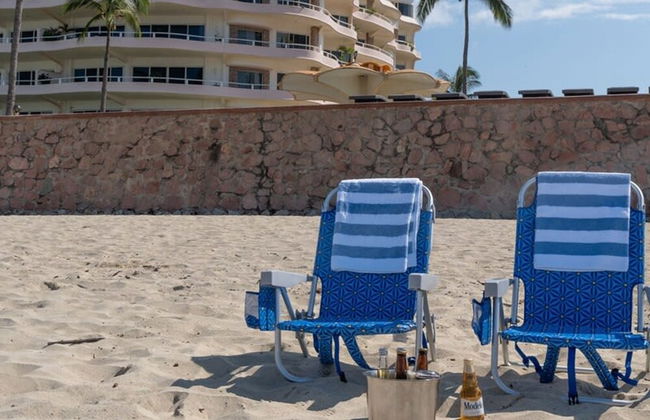 Ocean Front Condo With Pool Sleeps 6 Adults - Foto 39