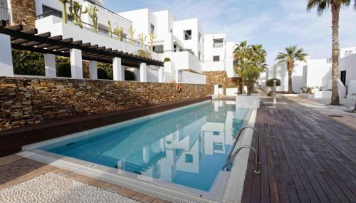 SPECTACULAR APRT. IN FRONT OF THE SEA - Foto 2