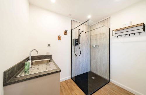 The Corner House - Photo 10