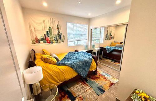 FuLLy LoAdeD ReSerVaTioN 3bed 2ba w Parking - Photo 23