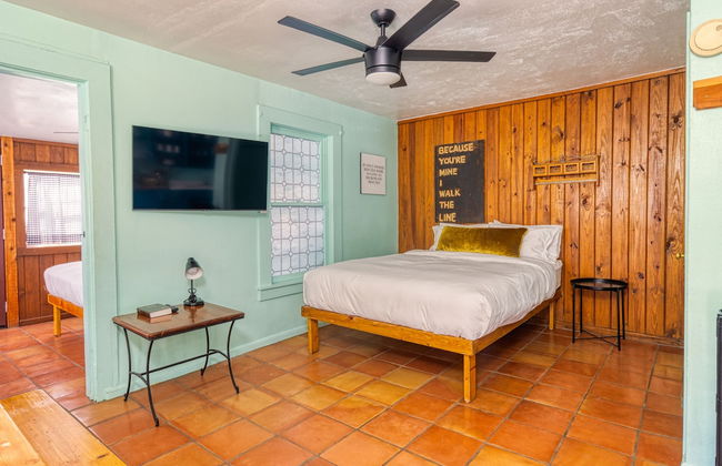 Frio River Cabins - Photo 4