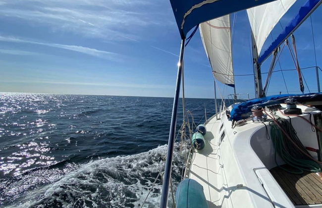 Puerto Banús Sailing Boat Tour - Foto 14