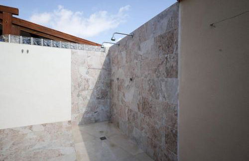 Cómodo chalet en la playa con gran patio exterior cerca del MET Y Campo de Golf - Photo 36