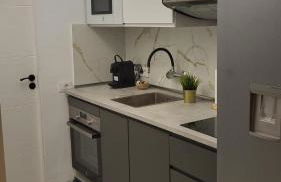 New Modern Apartment close to the Beach - Photo 13