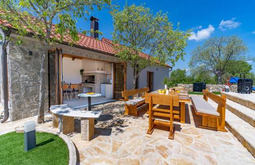 Promina luxury villa with 72sqm Heated Pool, Jacuzzi, Infrared Sauna, Tennis court, Media room - Foto 11