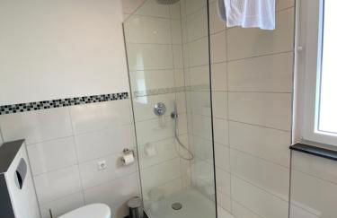 All-In Apartments in Fischeln mit Gartenblick, nähe Düsseldorf - Messe - Airport - HELIOS - Foto 3