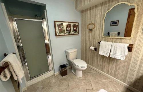 Charming Riverfront Guest House with Deck Overlooking Madison River, Near Ennis, Montana - Foto 30