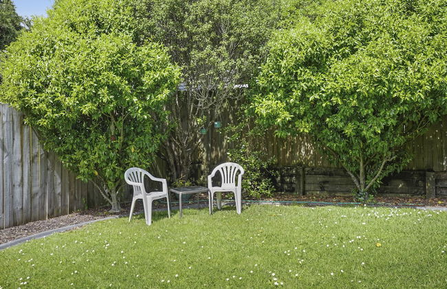 Spacious Family Home -Fully Fenced Yard - Foto 38