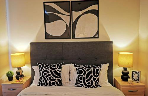 House - Sleeps up to 10 & Free Parking - Foto 24