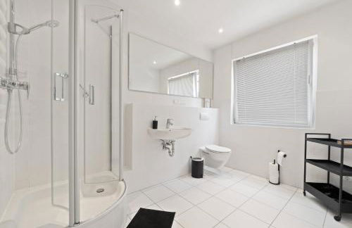 TOP Nähe Köln Dom-Messe, Flughafen, 4 Zimmer, 2 Bäder, kostenloser Parkplatz - Foto 9