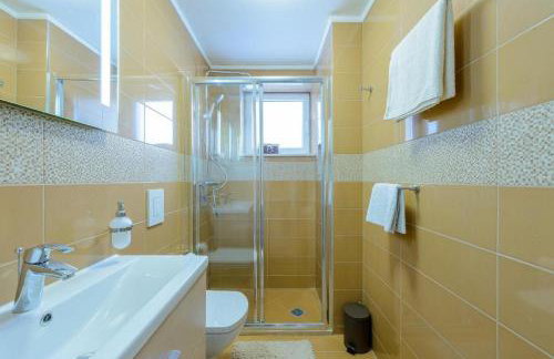 Countyside Retreat Six Bedroom Villa with Pool - Foto 27