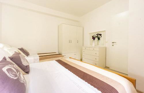 Babara beautiful setting right on beach with modern facilities - Foto 10