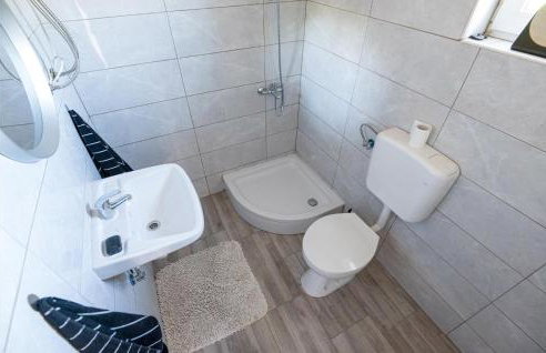 Nice Apartment In Prkos With Wifi - Foto 23