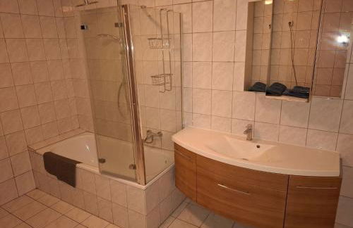 Apartment Private Ferienwohnung in Nordenham- großer Balkon by Interhome - Photo 20