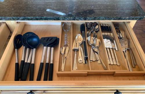 Modern SW Michigan Lakefront Home with Fireplace - Foto 58