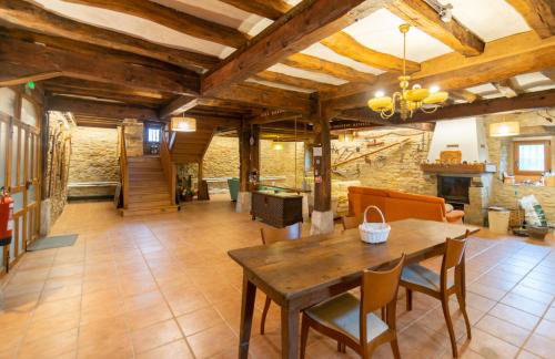 Amplia casa rural ideal para familias y grupos - Foto 6