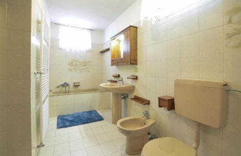 Cozy Home In Lamon With Wifi - Foto 34