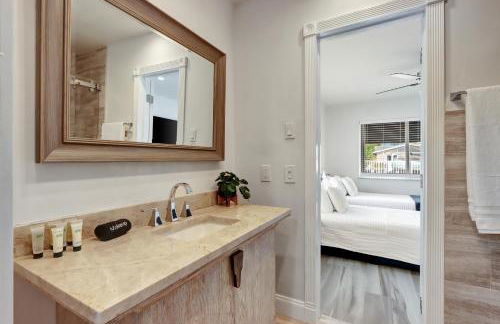 Riviera - Canal Views, Pool, & Work Friendly. - Foto 24