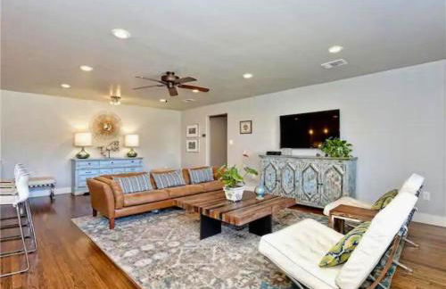 Private Pool & Hot Tub! Charming Hill Country Home Minutes to Wineries/Shops! - Foto 4