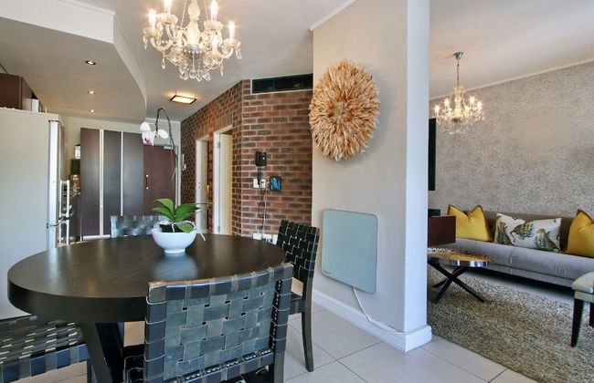 ITC Hospitality Group One Bedrooms Rockwell Building - Photo 5