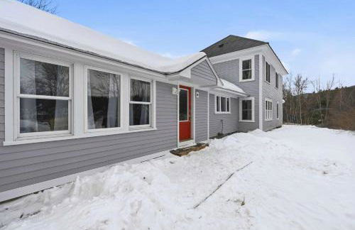 Mountain Getaway Sauna Outdoor Games Hot Tub - Photo 4