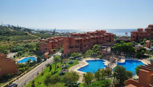 Sea View Penthouse Apartment with Hot Tub - Casa Bella Vista, Buenas Noches , Estepona - Foto 2