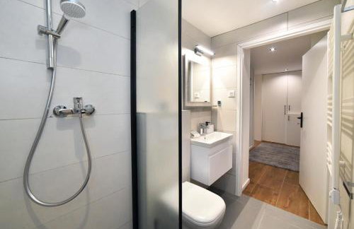 Optima Apartment Zagreb - Spacious Central Stay - Foto 16