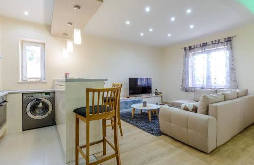 Villa Pave - Six-Bedroom Villa with Terrace and Swimming Pool - Foto 4