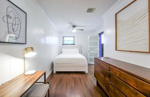 Waterfront Luxe 3BR, Pool, Hot Tub & Dock - Foto 34