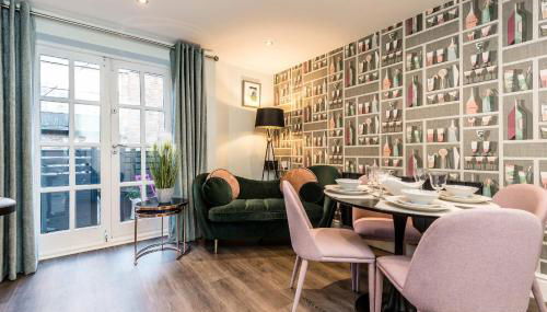 3BR Georgian Quarter Coach Houses - Private Parking - Foto 3