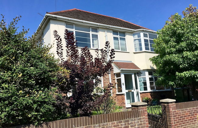 4 Bedroom House By Your Stay Solutions Short Lets & Serviced Accommodation Southampton With Terrace & Garden - Foto 2