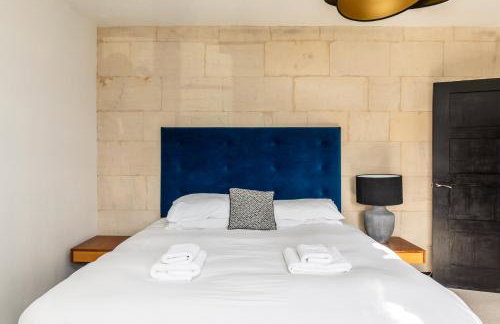 Locksbrook Lodge - Hot Tub - Spacious Outdoor Space - Photo 18