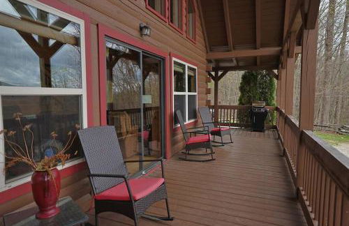 Red Roof-Cozy Cabin with Great Views, Hot Tub and near Bryson City - Foto 17
