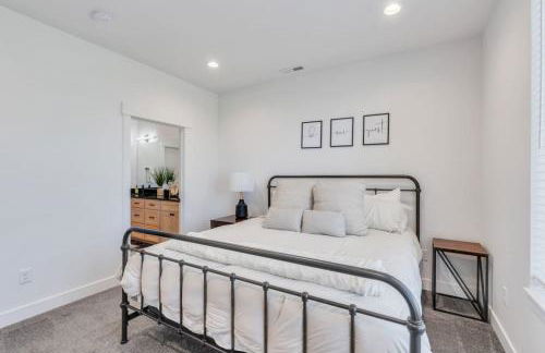 Dream Bear Lake Getaway w/ Hot Tub & Yard - Photo 24