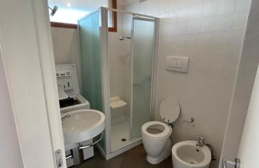 Appartamento in centro con vista - parcheggio gratuito e Wi-Fi - Foto 16