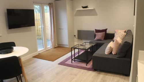 The Garden Cabin - Photo 3