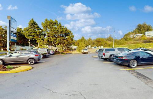 Beautiful Briny Retreat - Photo 30