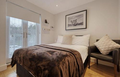 Dove House Wanstead - Stunning 4 Bedroom, 3 Bathroom House with Private Hottub & Gym - Escape London, in Lonon - Foto 30