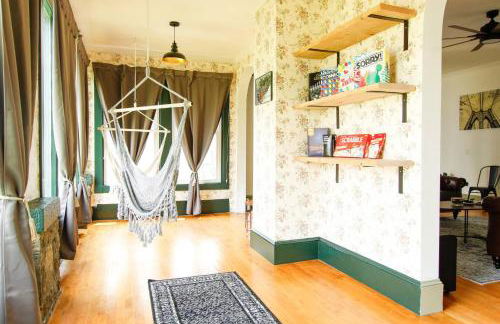 Expansive Victorian close to Saratoga Springs and Lake George - Foto 37