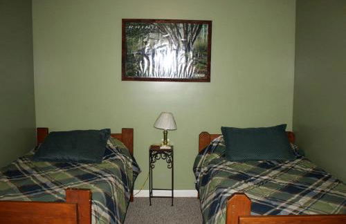 Secluded Family Getaway with Stunning Mountain Views near Pigeon Forge, Tennessee - Photo 8