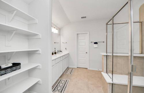 3BR Corporate & Family Getaway Near katy Mills - Foto 8