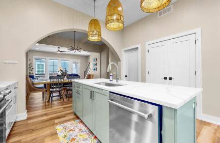 Luxe by the Lake - Pool Access - Photo 22