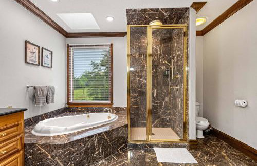 Luxury Getaway Home with Panoramic Views, Pool & Hot Tub! - Foto 19